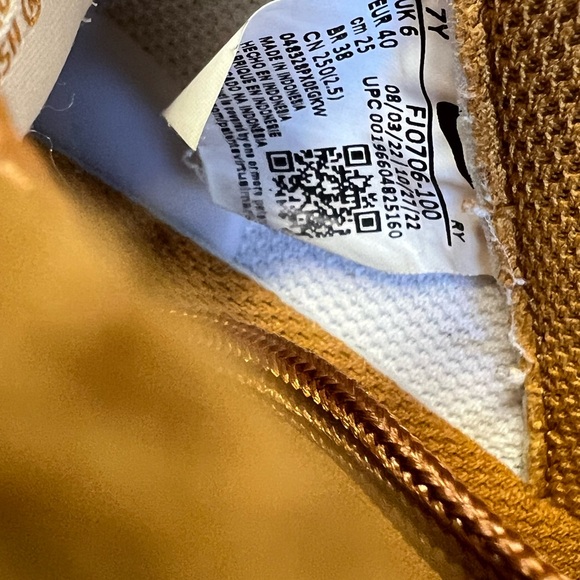 Nike White and Ochre Brown Air Force 1 '07 GS Pecan size 7 men's - Picture 5 of 7